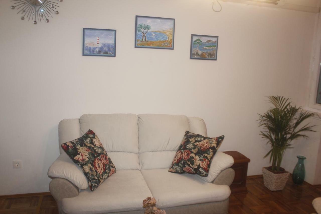 Apartman Jadranka Njivice Bagian luar foto