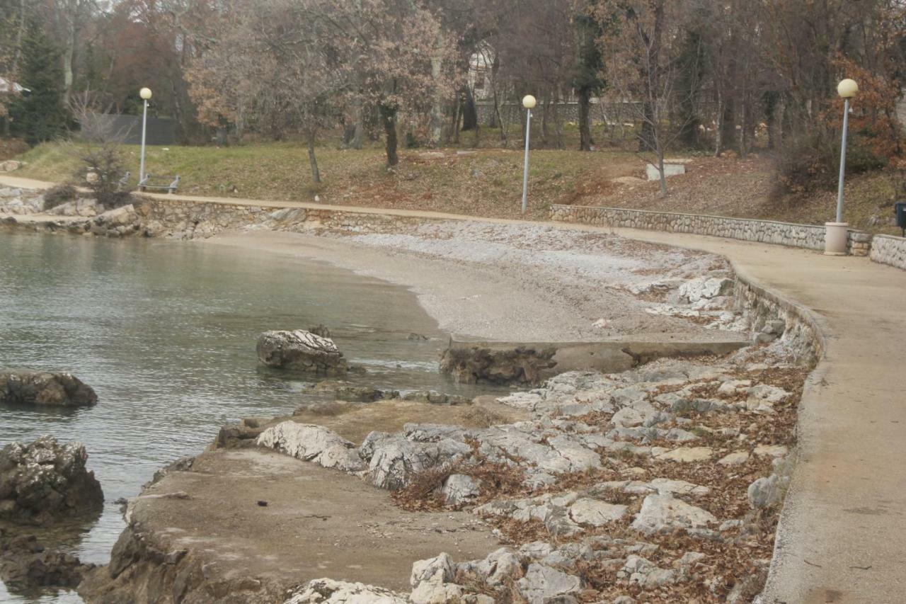 Apartman Jadranka Njivice Bagian luar foto