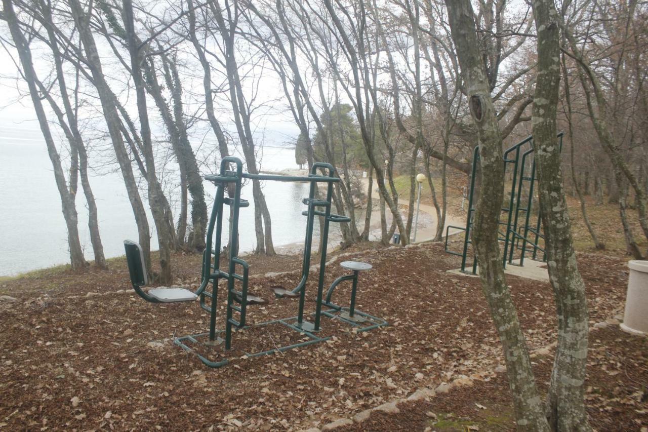 Apartman Jadranka Njivice Bagian luar foto